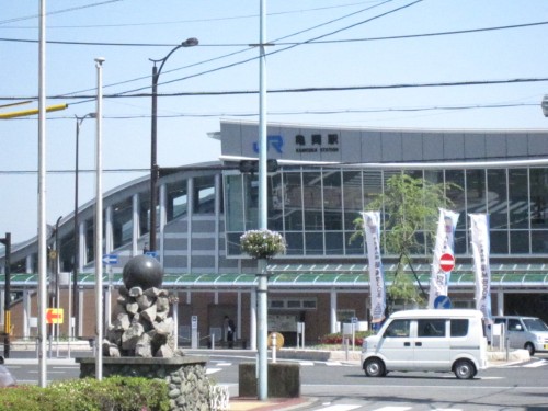 亀岡駅前